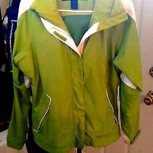 Marmot Green and white  ski jacket size M